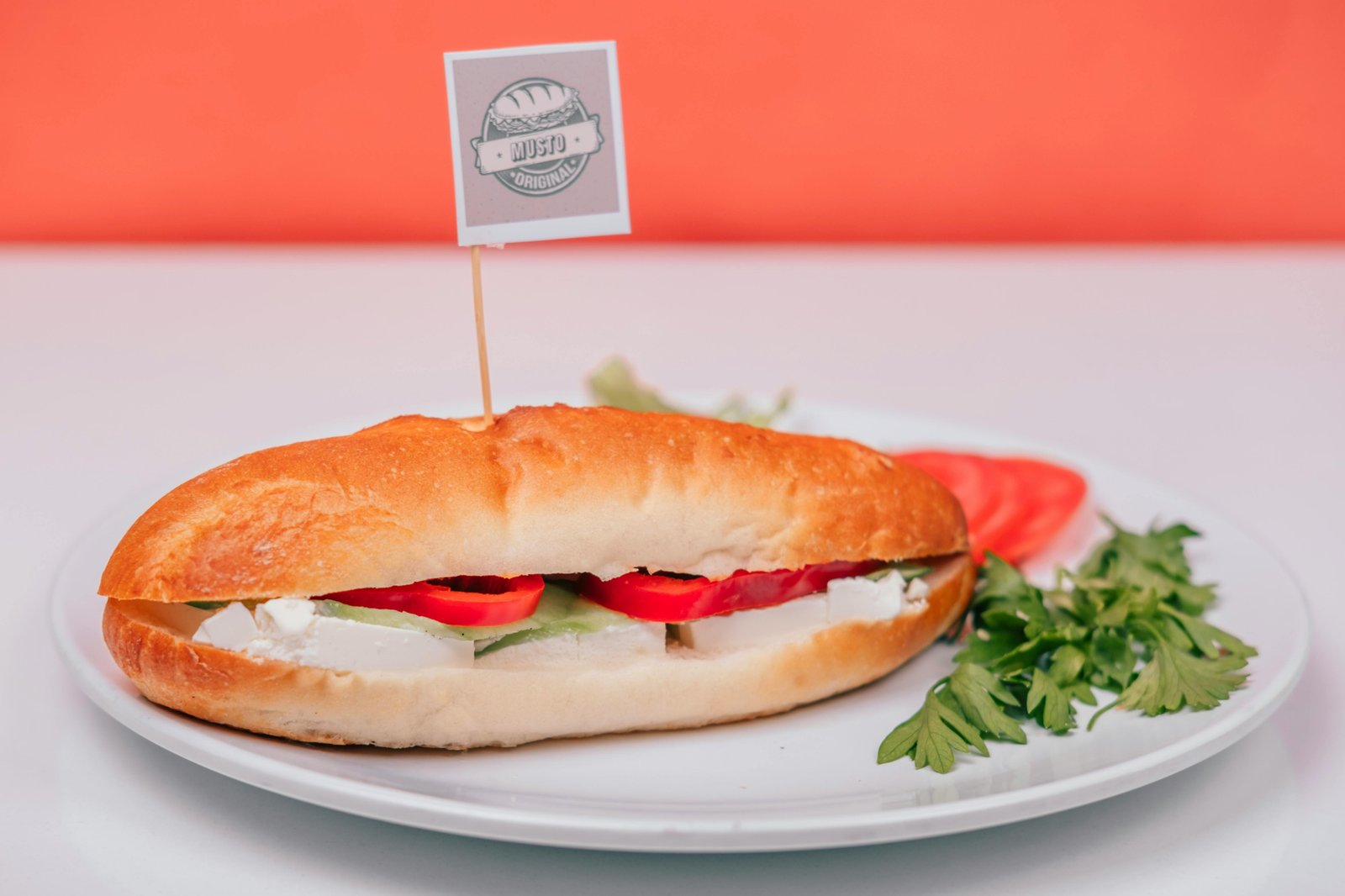 Montadito de queso fresco y palometa